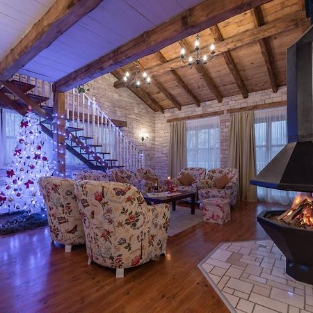 Family Villa Lipica With Private Pool And Jacuzzi Pazin Exteriör bild