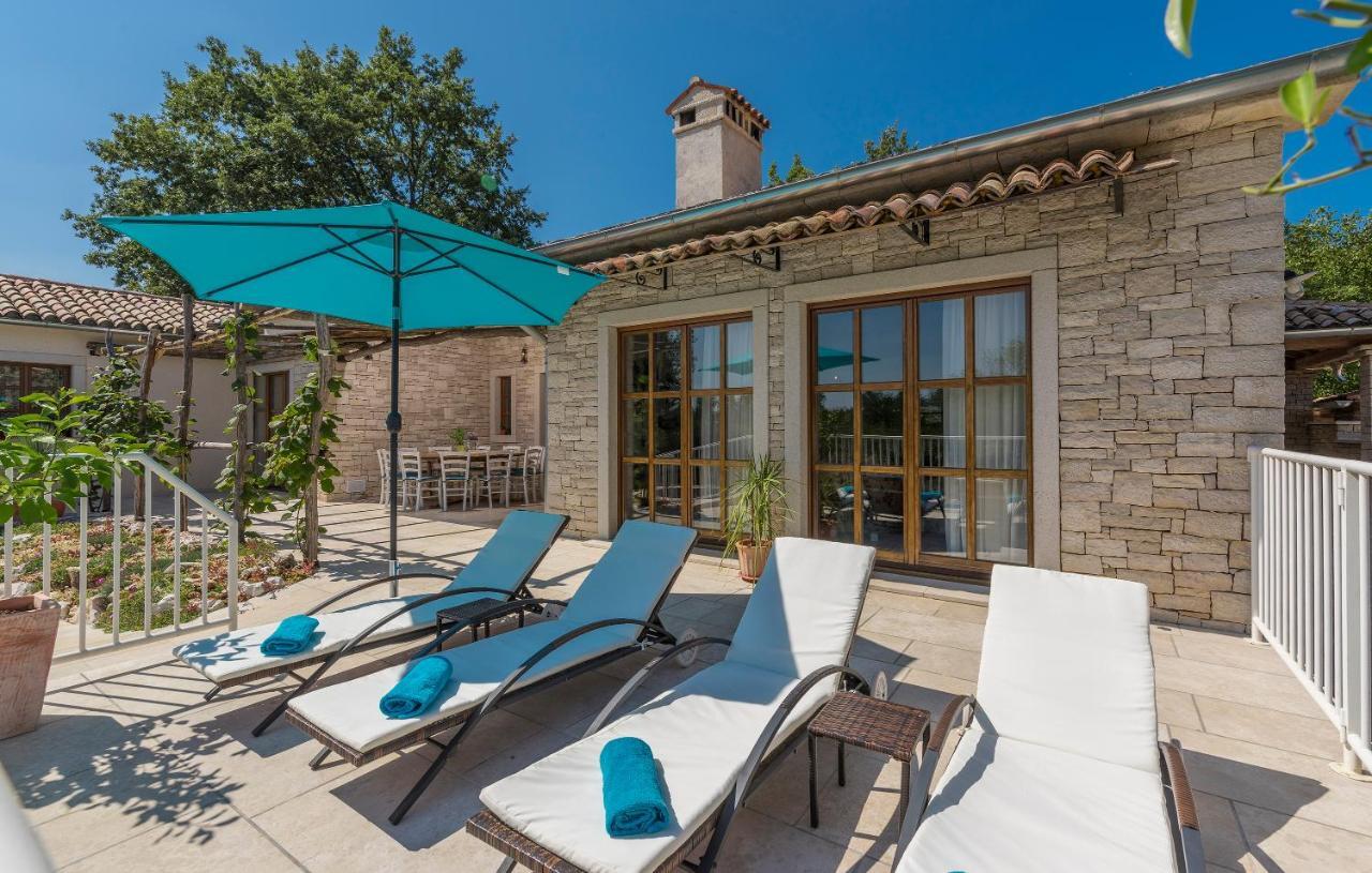 Family Villa Lipica With Private Pool And Jacuzzi Pazin Exteriör bild