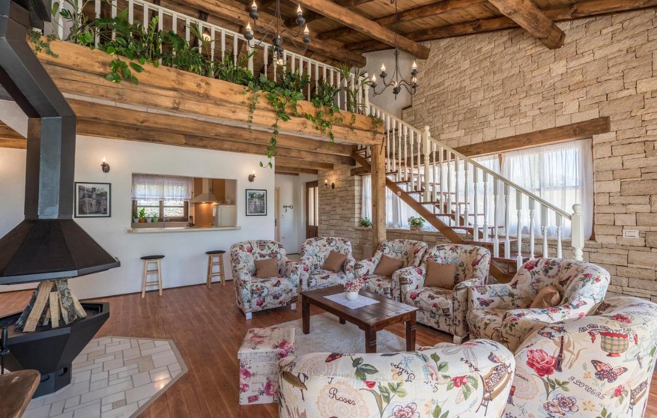 Family Villa Lipica With Private Pool And Jacuzzi Pazin Exteriör bild