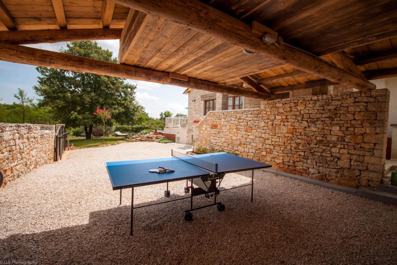 Family Villa Lipica With Private Pool And Jacuzzi Pazin Exteriör bild