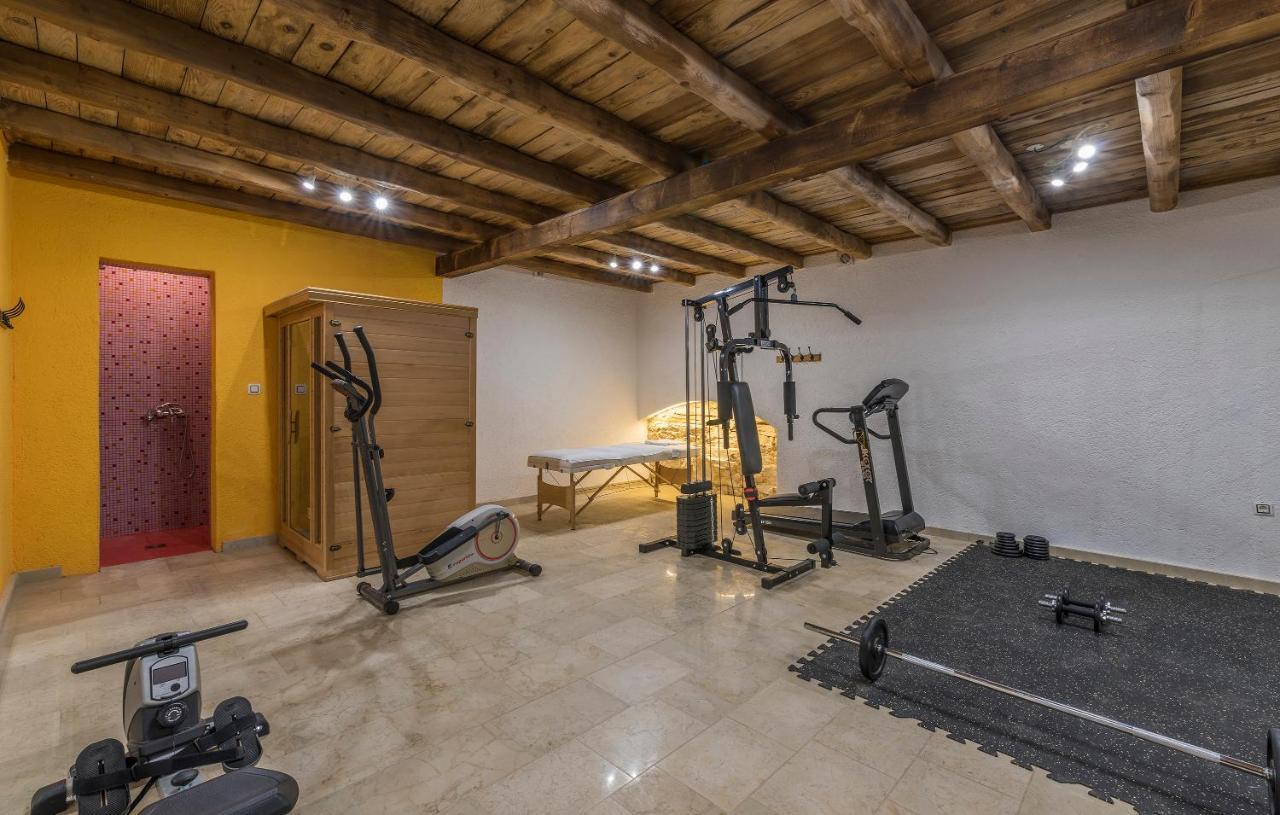 Family Villa Lipica With Private Pool And Jacuzzi Pazin Exteriör bild
